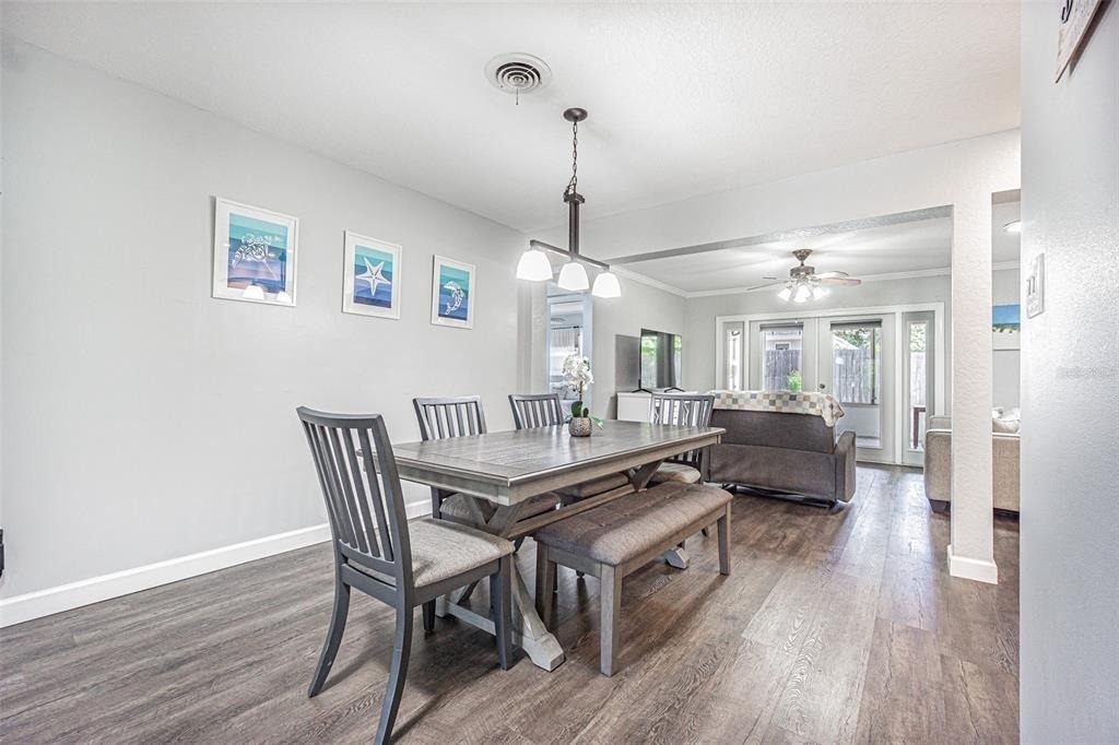 863 Bay Breeze Terrace - Photo 6