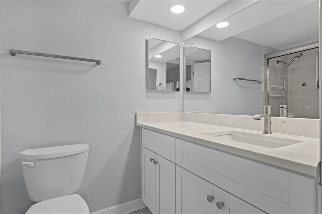 4700 Cove Circle - Photo 19