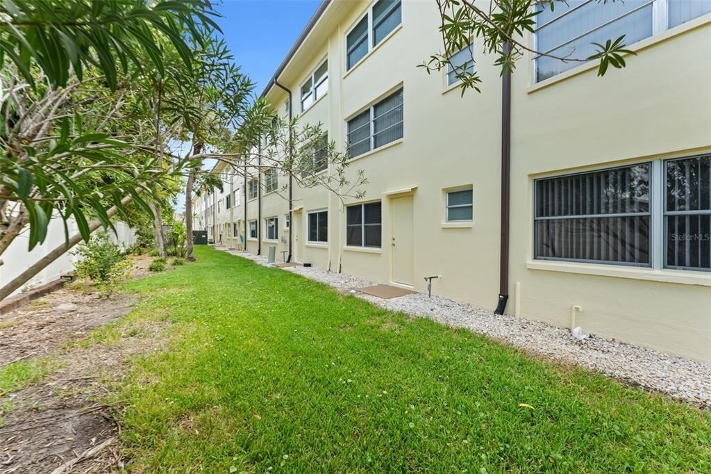 4700 Cove Circle - Photo 24
