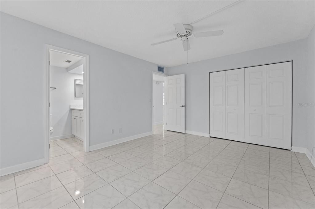 4700 Cove Circle - Photo 17