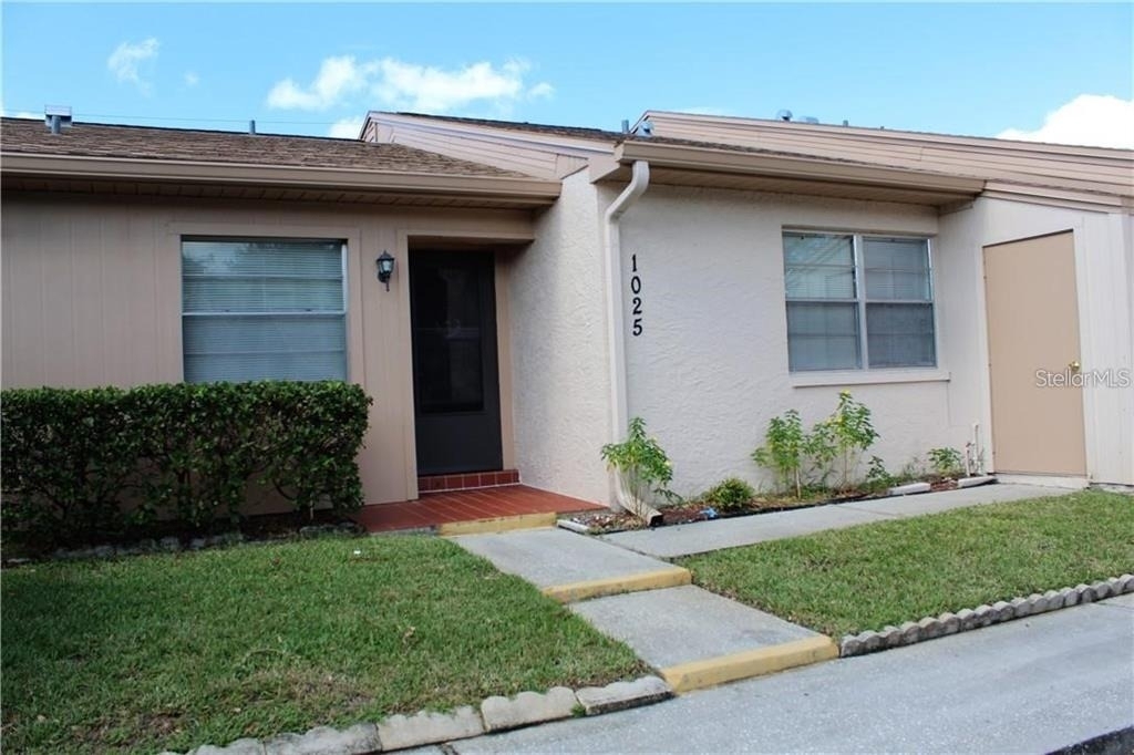 1025 Bowsprit Lane - Photo 0