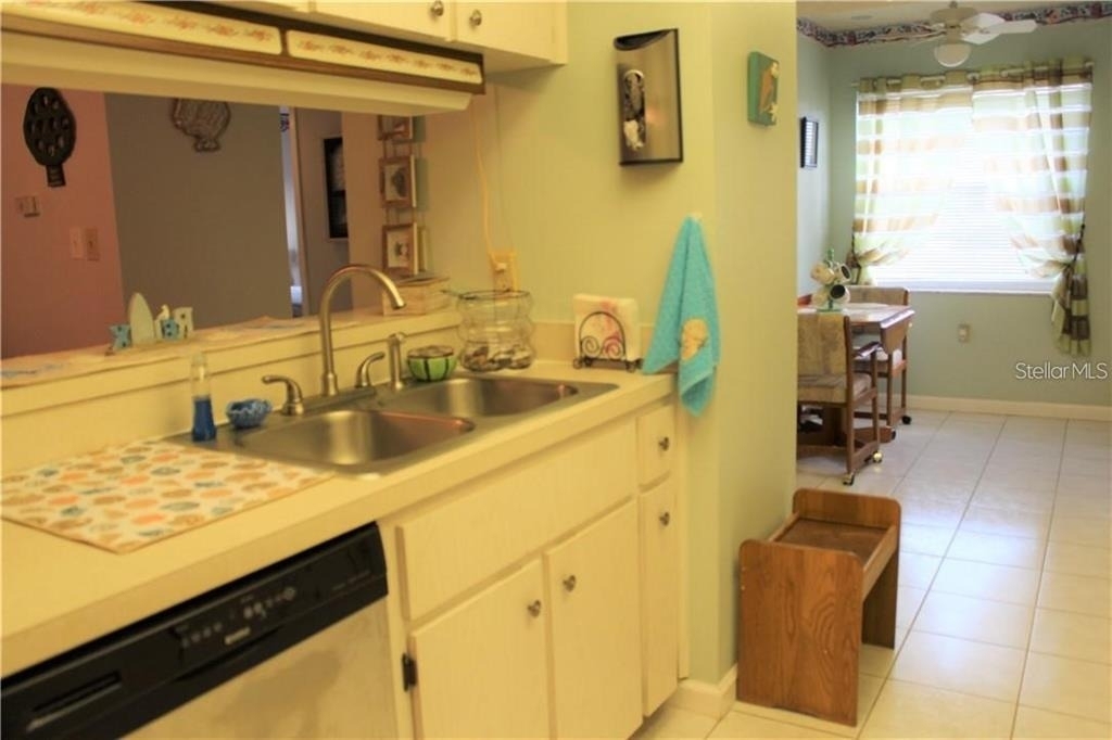 1025 Bowsprit Lane - Photo 3