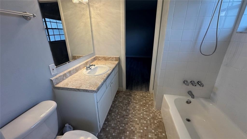 8827 Bay Pointe Drive - Photo 10
