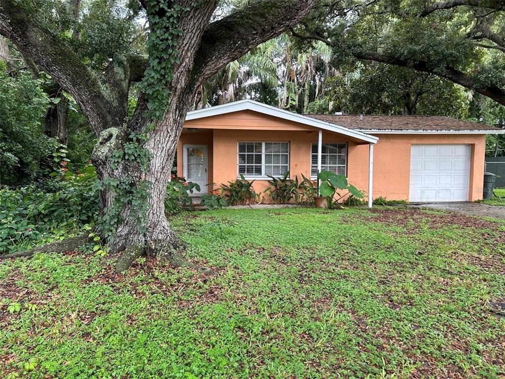 578 Vine Avenue - Photo 0