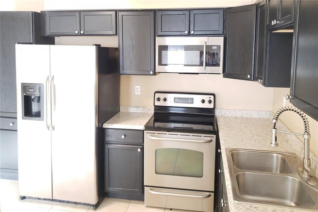 21020 Voyager Boulevard - Photo 9