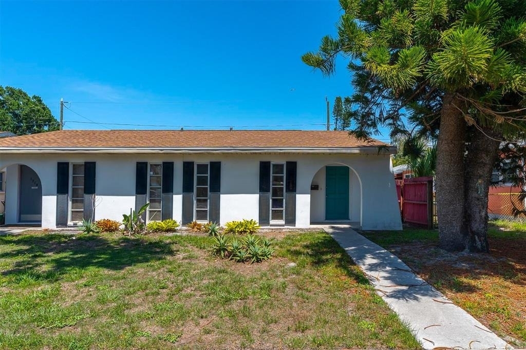 1720 53rd Street S - Photo 0
