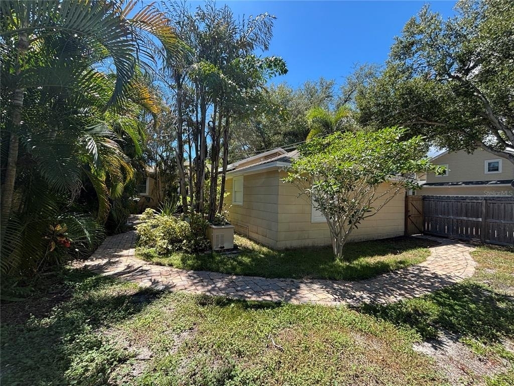 495 24th Avenue N - Photo 31