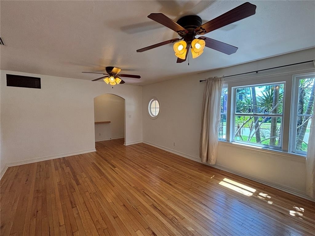 495 24th Avenue N - Photo 4
