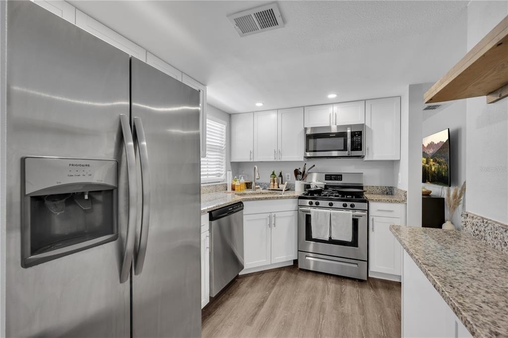 411 S Willow Avenue - Photo 4
