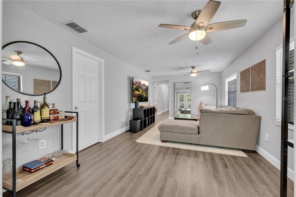 411 S Willow Avenue - Photo 12
