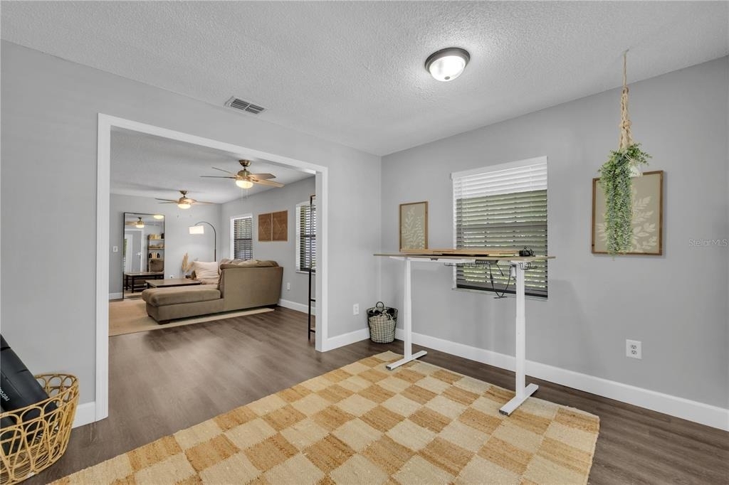 411 S Willow Avenue - Photo 15