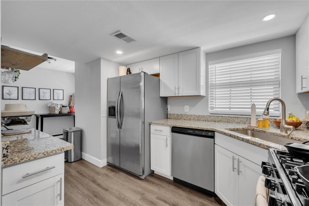 411 S Willow Avenue - Photo 6