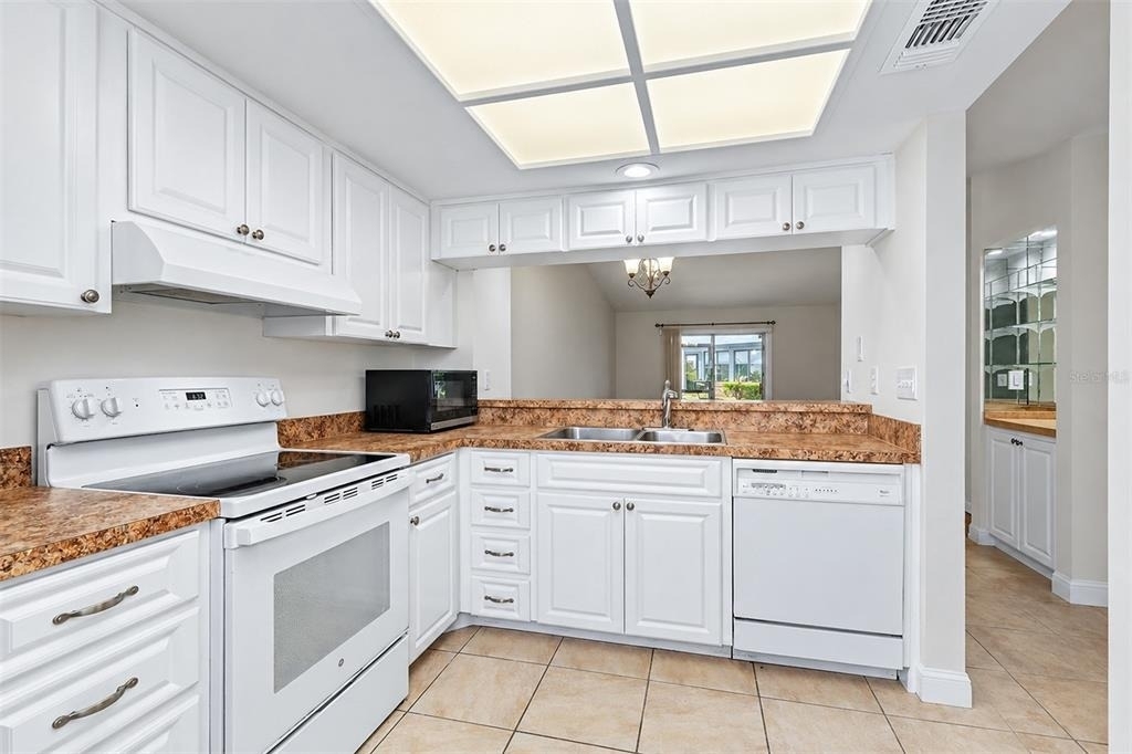 1817 Cypress Trace Drive - Photo 9
