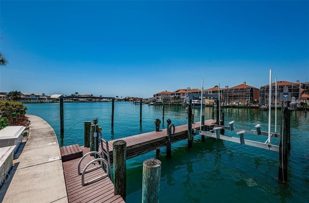 240 Sand Key Estates Drive - Photo 18