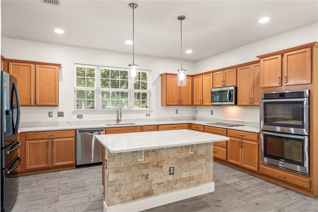 13701 Beckman Drive - Photo 2