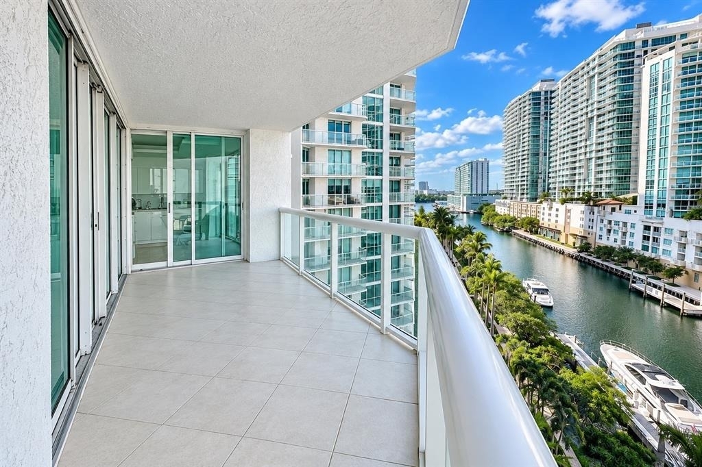 16500 Collins Avenue - Photo 0
