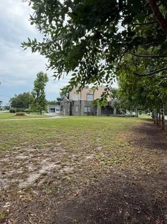 375 W Bay Avenue - Photo 2