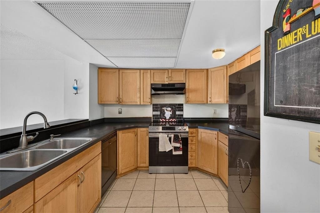 2500 21st Street Nw - Photo 2
