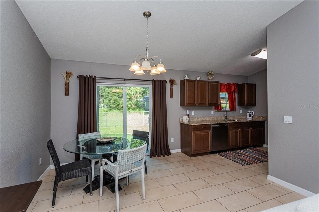 5056 Nw 61st Avenue - Photo 5