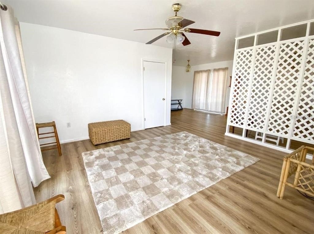 22239 Midway Boulevard - Photo 8