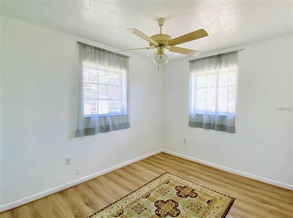 22239 Midway Boulevard - Photo 4