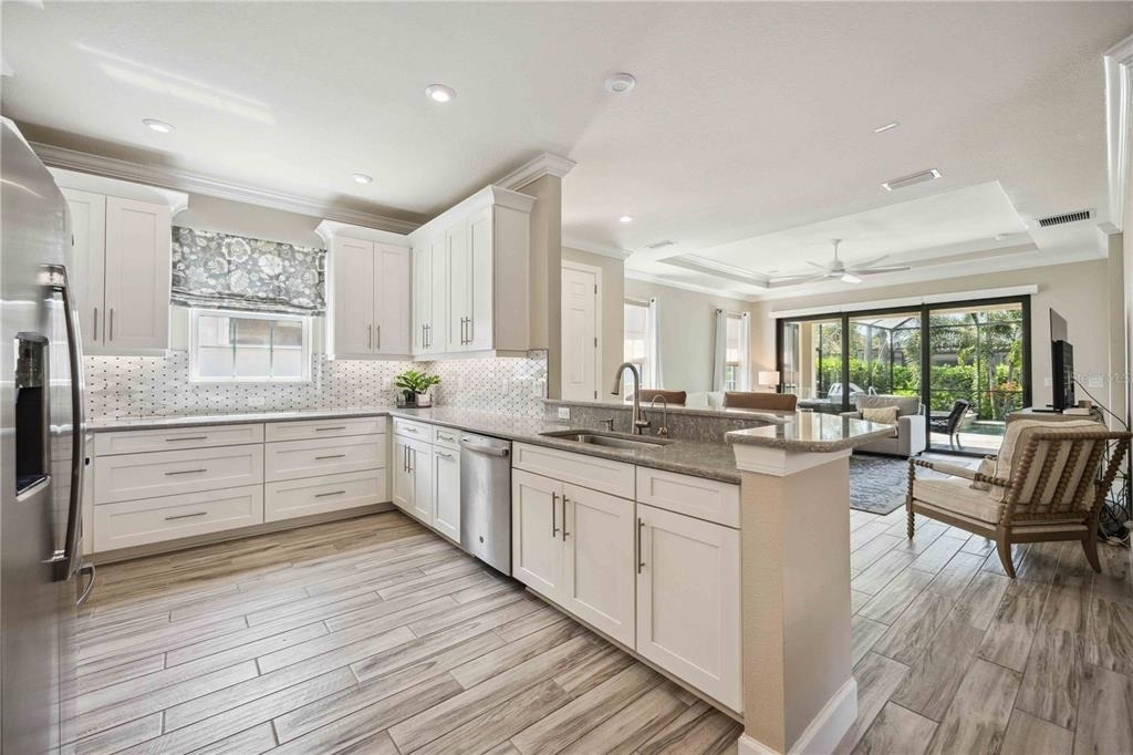 5305 Bartolomeo Street - Photo 6