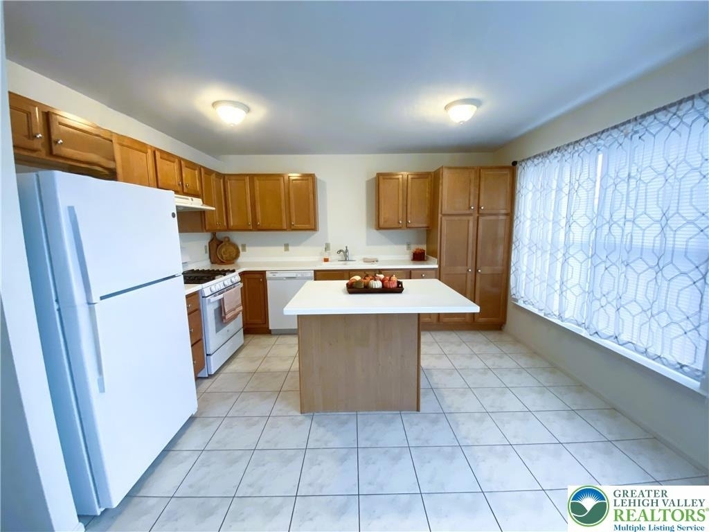 8134 Heritage Drive - Photo 8