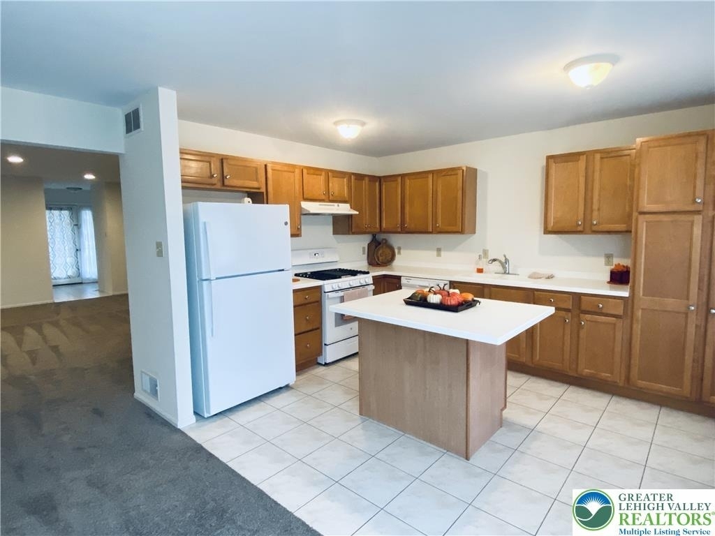 8134 Heritage Drive - Photo 7