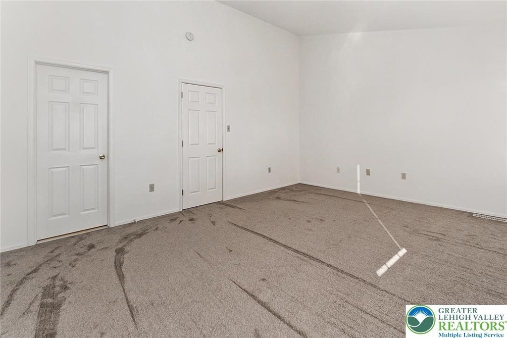 8134 Heritage Drive - Photo 14
