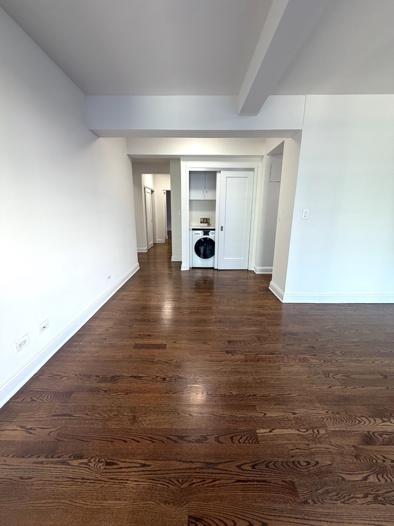  East 56 Street - Photo 2