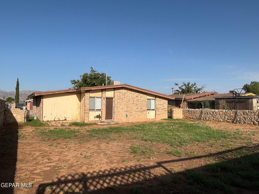10840 Obsidian Street - Photo 12