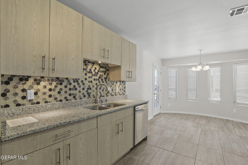 947 Follifoot Place - Photo 11