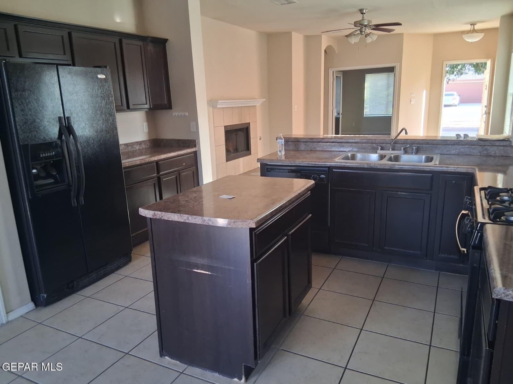 613 Valley Plum Avenue - Photo 4