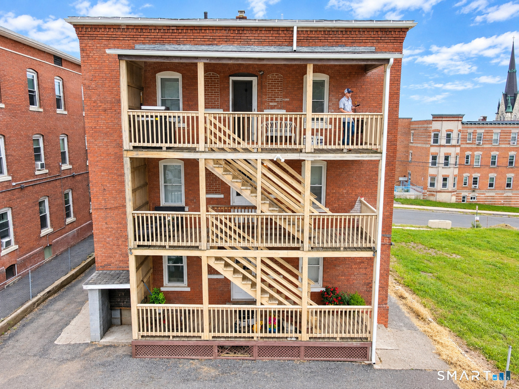 86 Gold Street - Photo 28