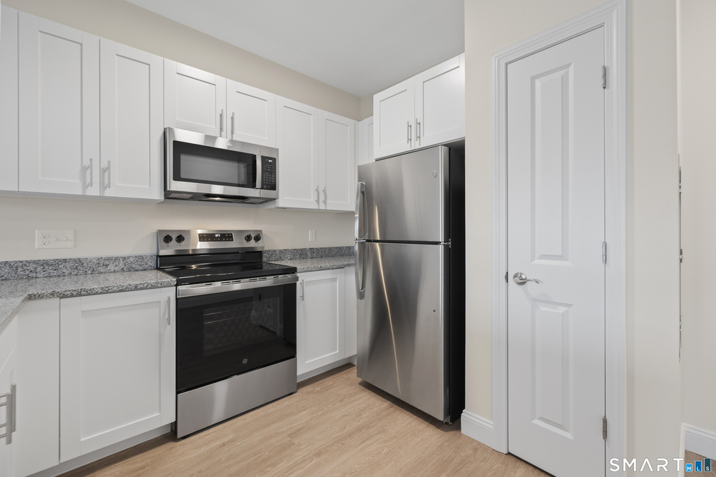55 Steele Boulevard - Photo 3