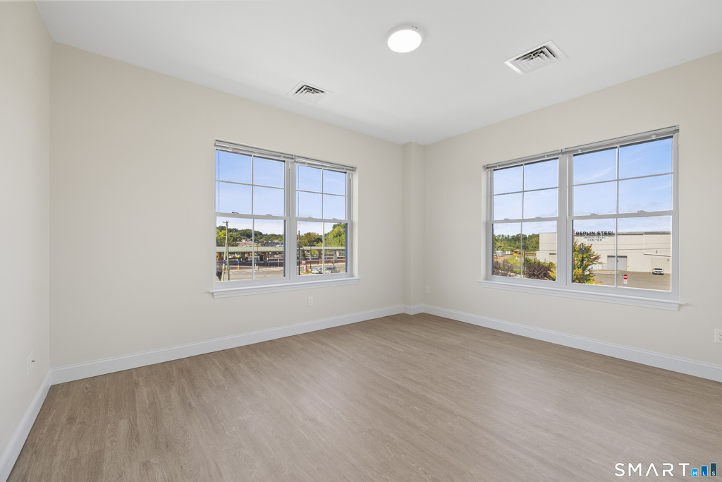 55 Steele Boulevard - Photo 12