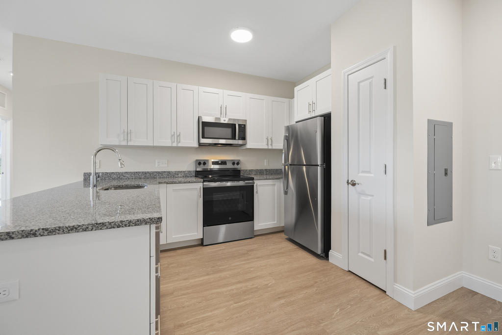 55 Steele Boulevard - Photo 6