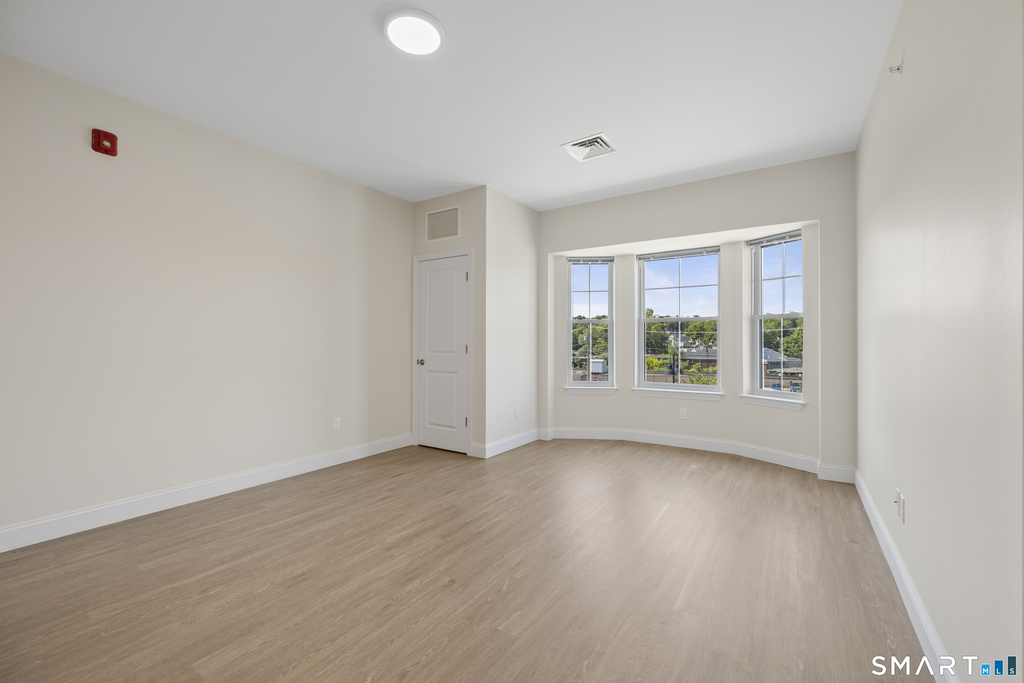 55 Steele Boulevard - Photo 8