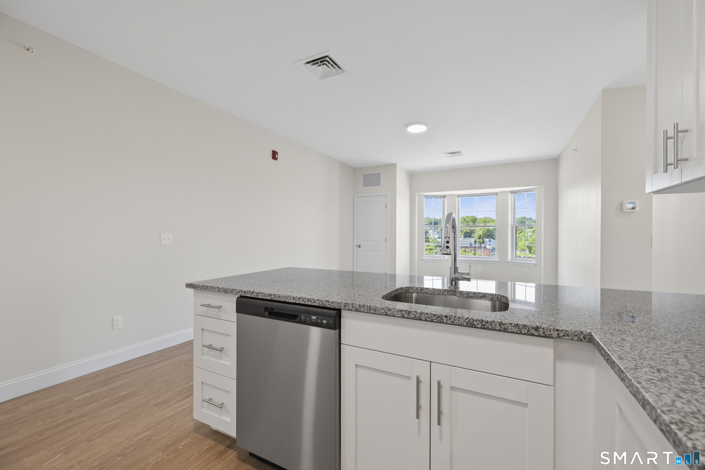 55 Steele Boulevard - Photo 4