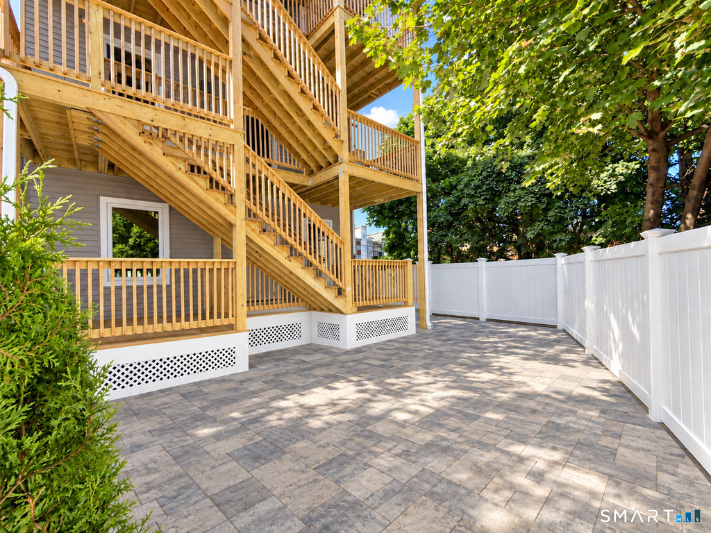 77 Ely Avenue - Photo 30