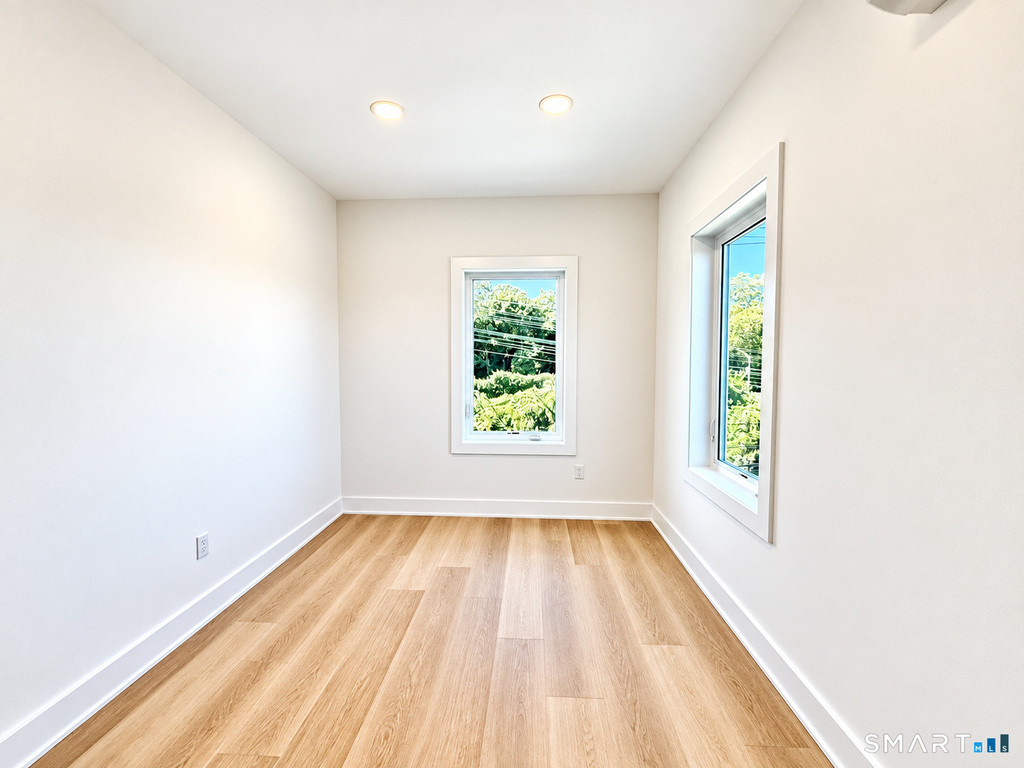 77 Ely Avenue - Photo 11