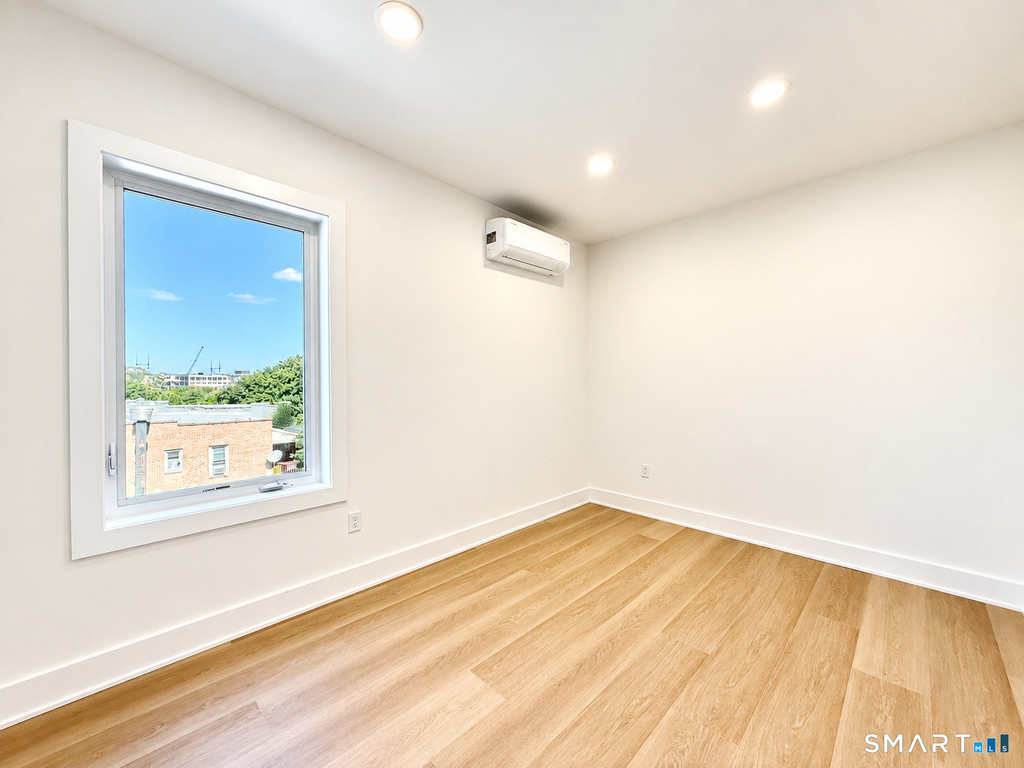 77 Ely Avenue - Photo 10