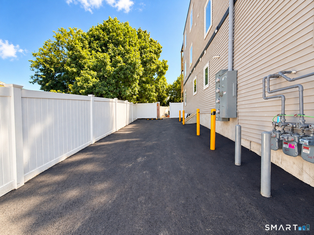 77 Ely Avenue - Photo 28