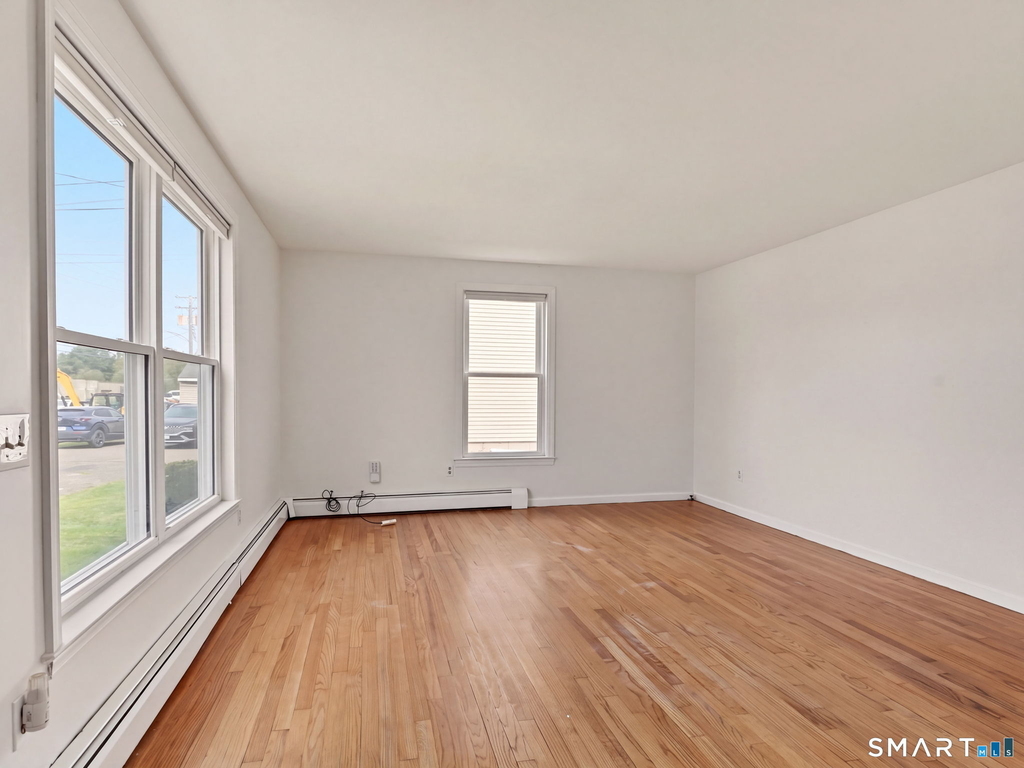 108 Kenwood Avenue - Photo 3