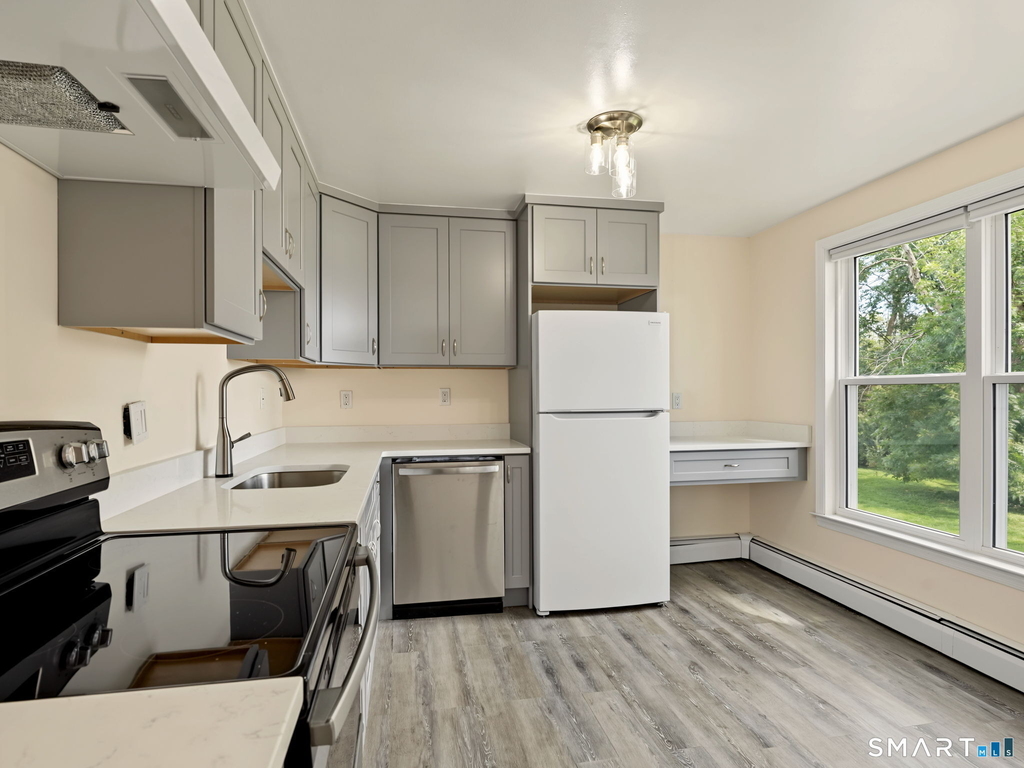 108 Kenwood Avenue - Photo 6