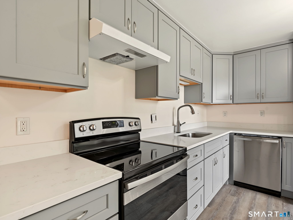 108 Kenwood Avenue - Photo 7