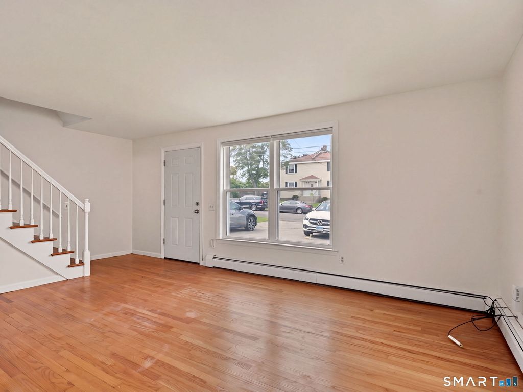 108 Kenwood Avenue - Photo 4