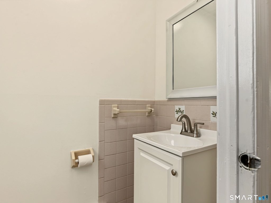 108 Kenwood Avenue - Photo 8