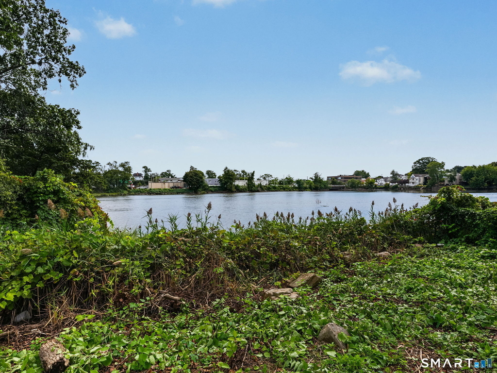 108 Kenwood Avenue - Photo 19