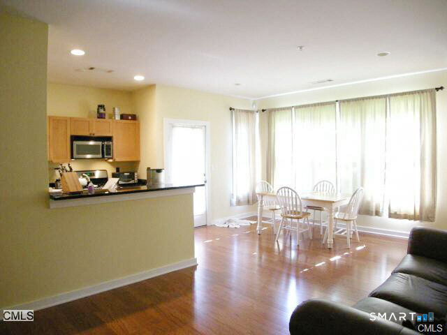100 Unit 111 Richards Avenue - Photo 3